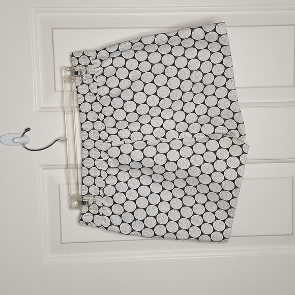 J.crew Factory Jacquard Boardwalk White/Gray Polka Dot Pull On Short Size 2 - Picture 4 of 6